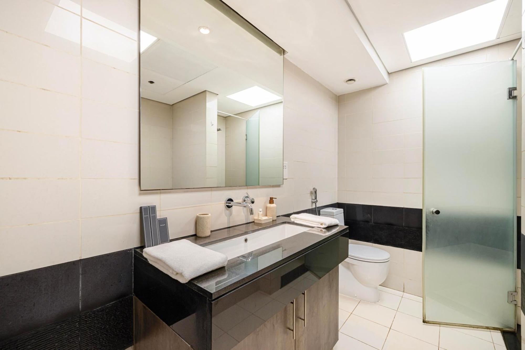Apartment High-floor Luxury 2br In Loft Downtown Dubai