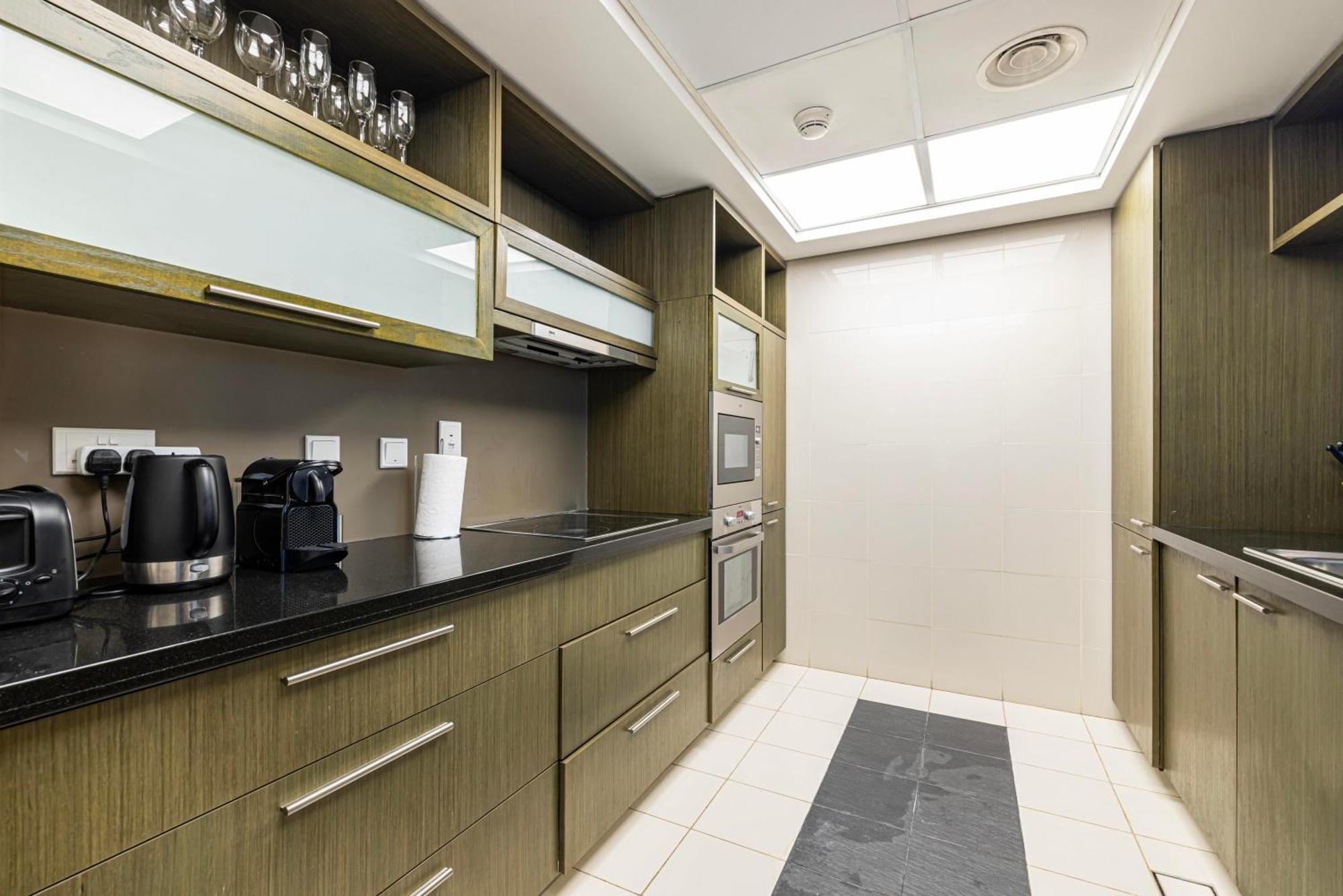 High-floor Luxury 2br In Loft Downtown