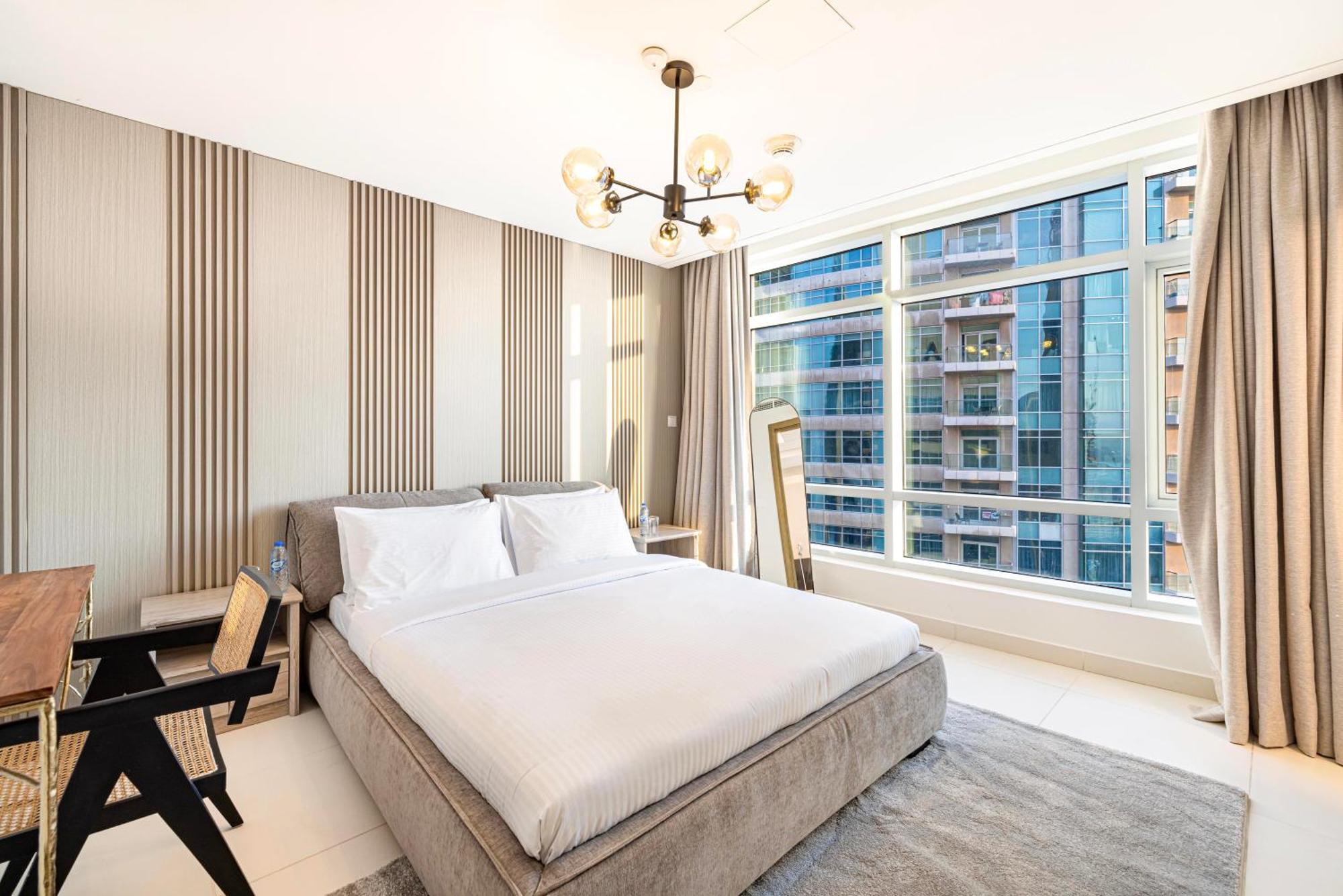 Apartment High-floor Luxury 2br In Loft Downtown *
