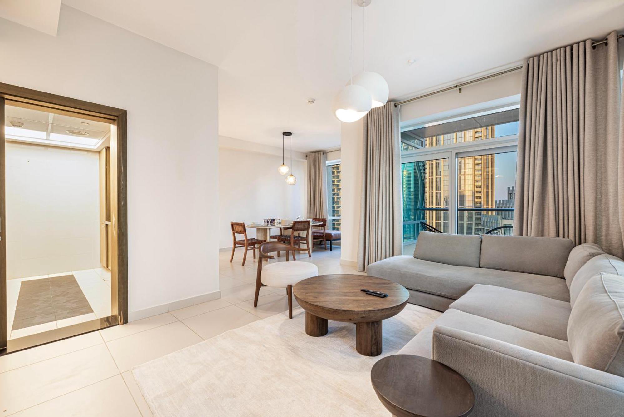 High-floor Luxury 2br In Loft Downtown Dubai