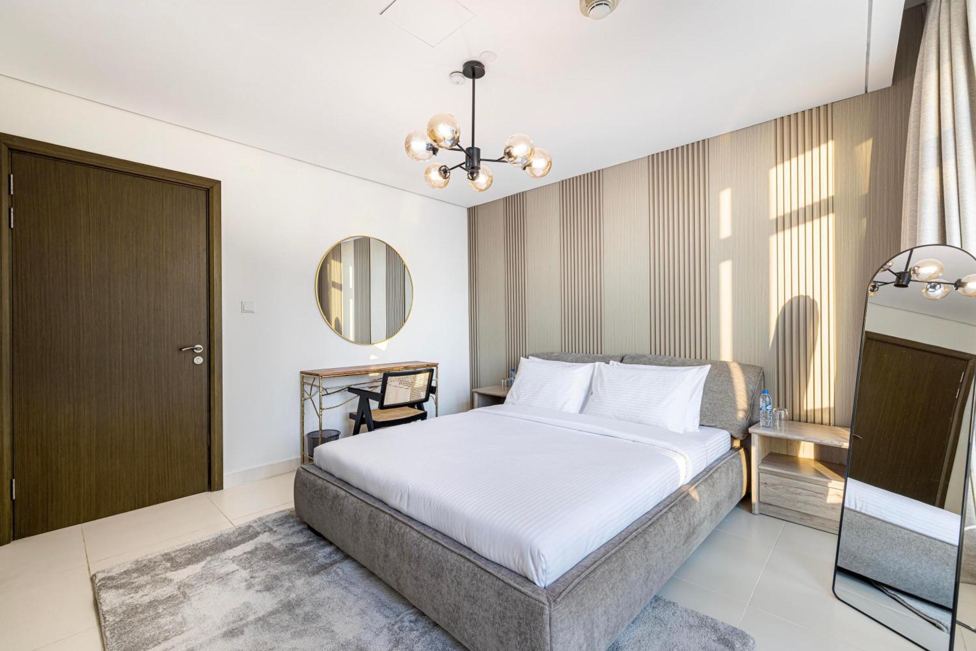 Apartment High-floor Luxury 2br In Loft Downtown Dubai