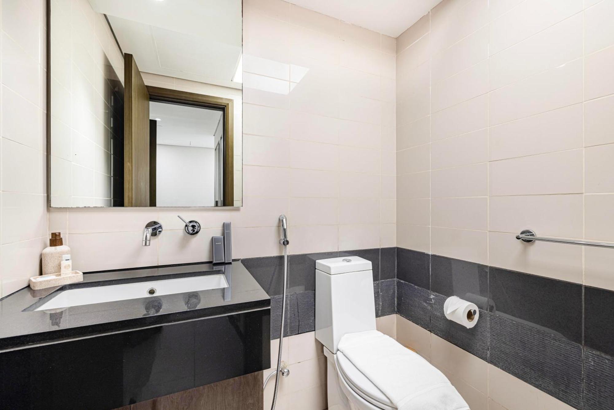 High-floor Luxury 2br In Loft Downtown