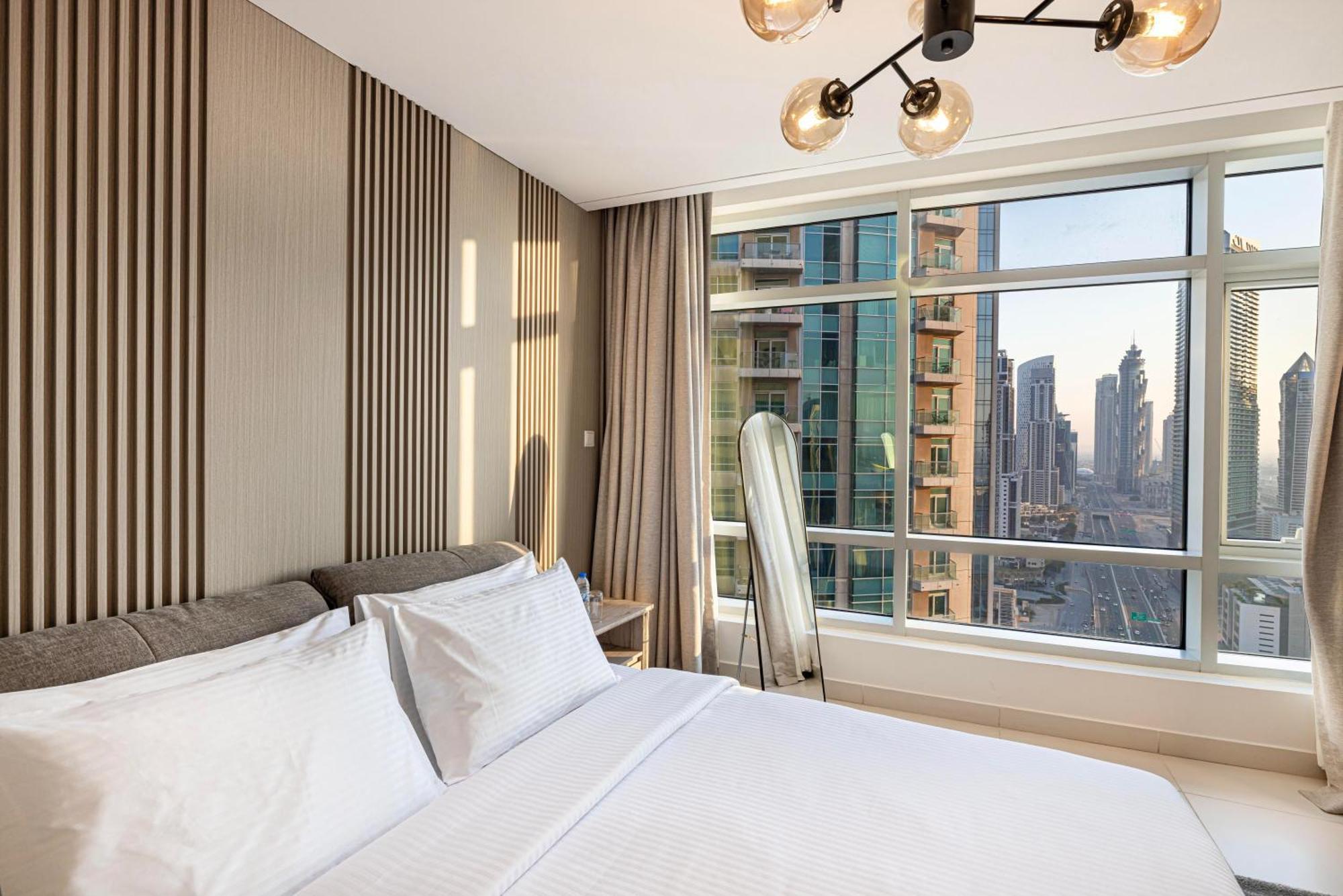 Apartment High-floor Luxury 2br In Loft Downtown *